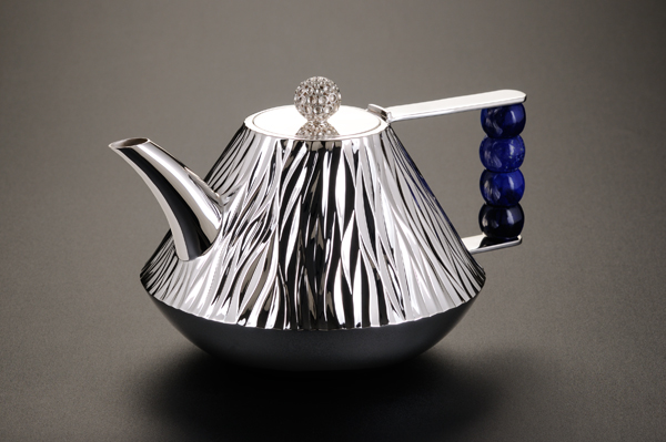 Teapot Production by Ravissant